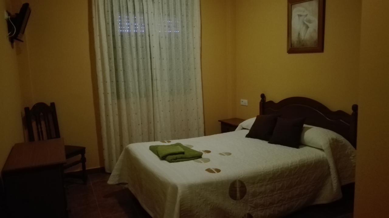 Hostal La Aldaba Hotel Montearagon Exterior foto